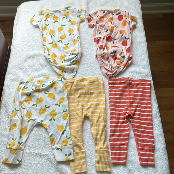 Hanna andersson Daycare set 6-12m - Picture 6 of 9